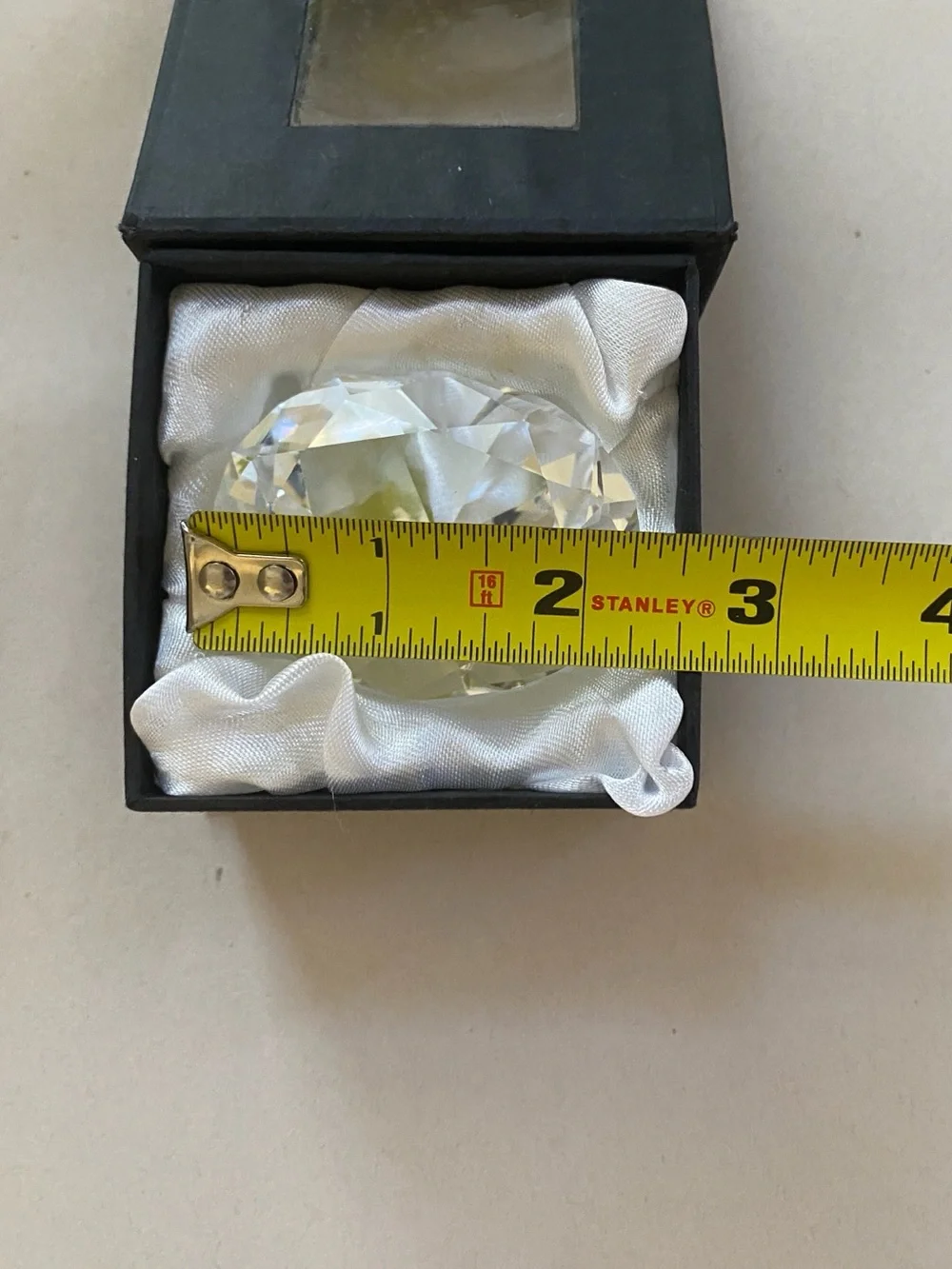 Oleg Cassini Paperweight Clear Crystal With Black Gift Box
